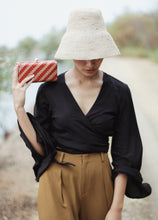 Load image into Gallery viewer, Kotta Pippa Woven Hard Clutch
